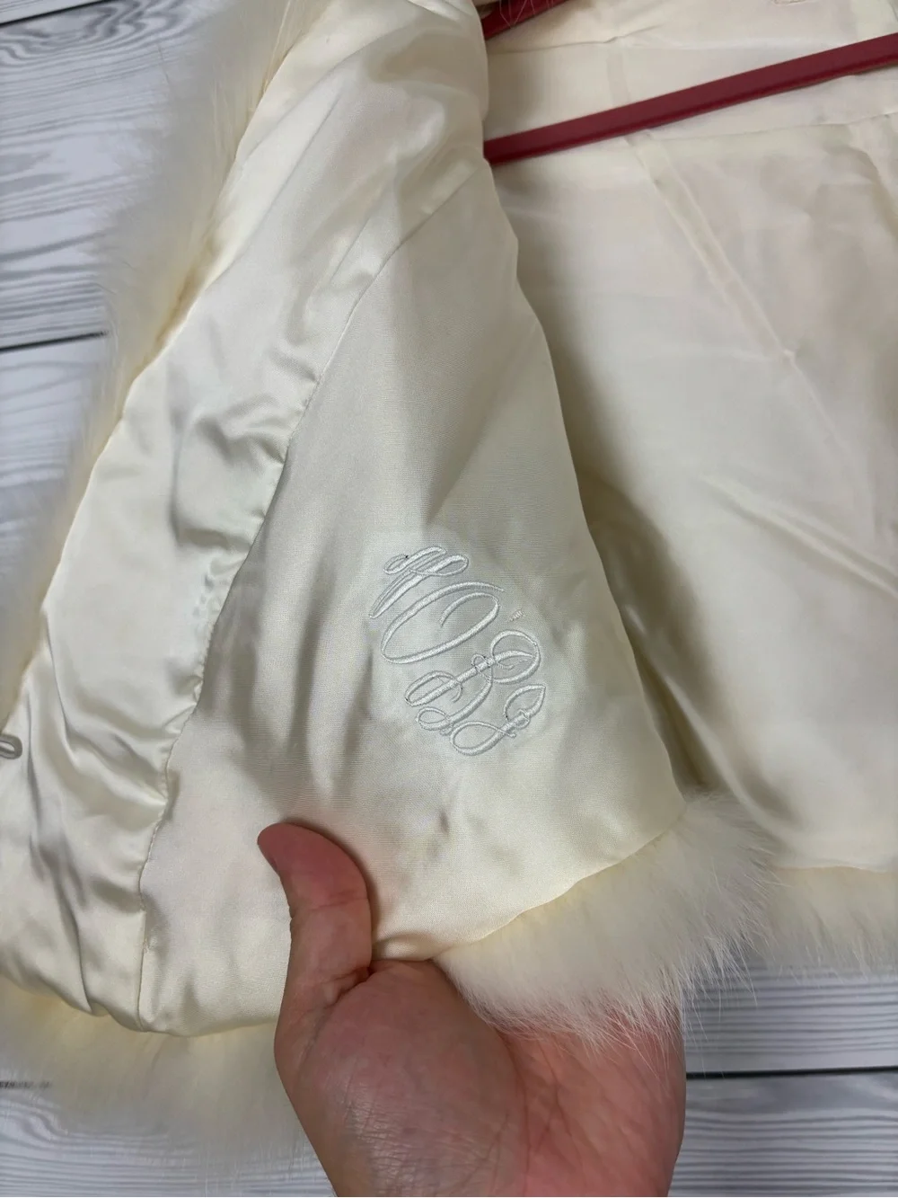 VTG GARTENHAUS FURS CREAM WHITE STOLE CAPE CAPELET OSFA